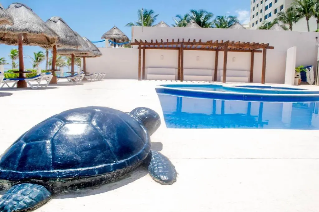 Beachfront Apartment Marlin Villa 107 Cancún Mexico