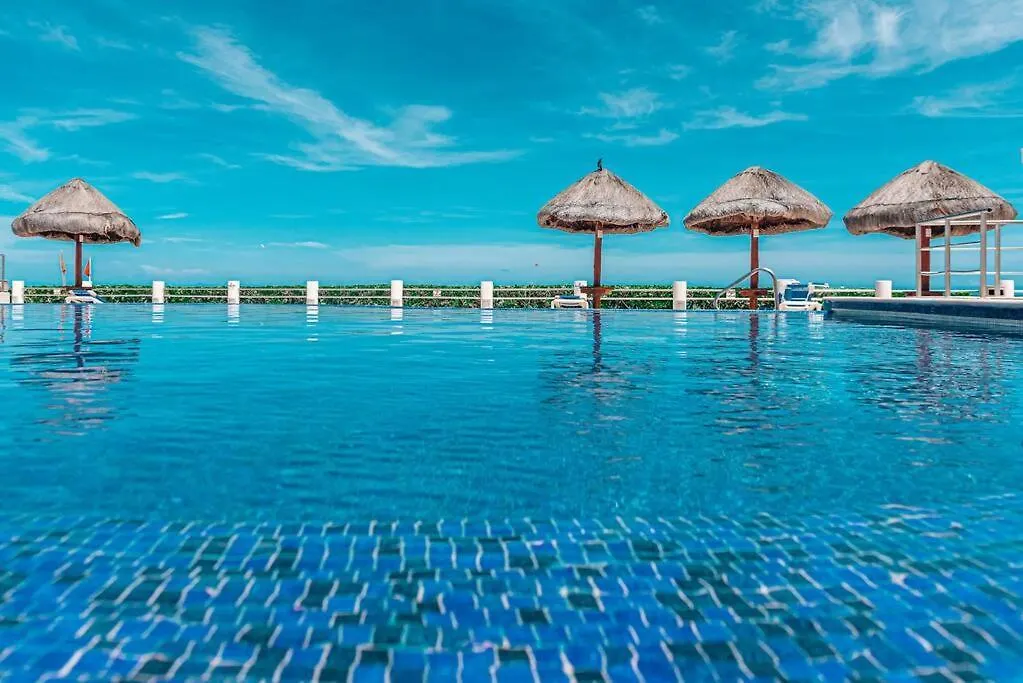 Beachfront Apartment Marlin Villa 107 Cancún Mexico