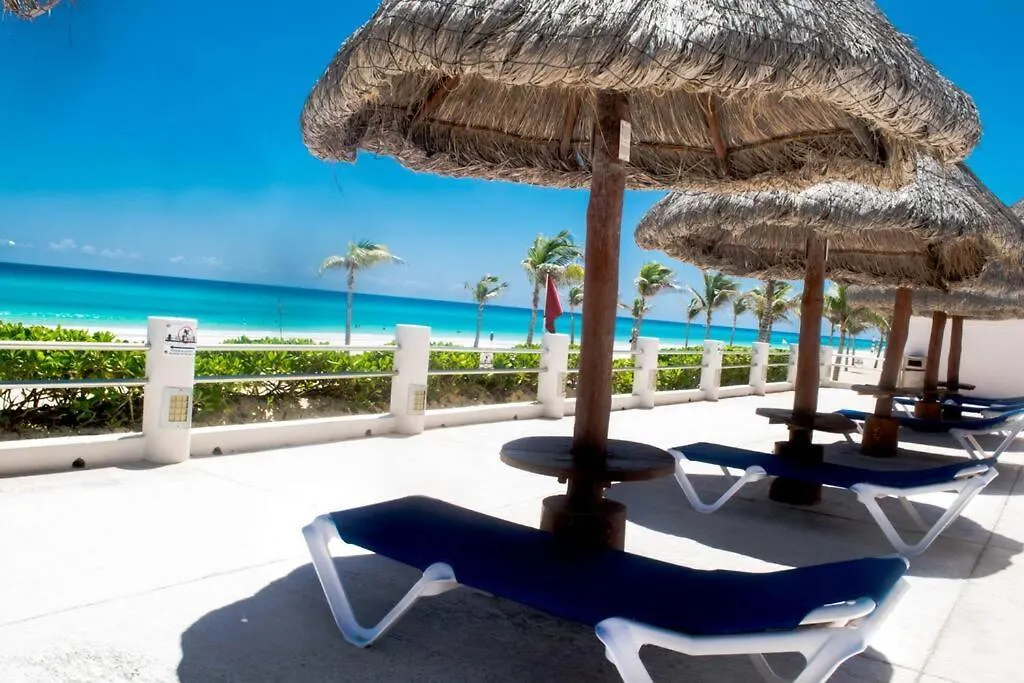 Beachfront Apartment Marlin Villa 107 Канкун 0*,  Мексика