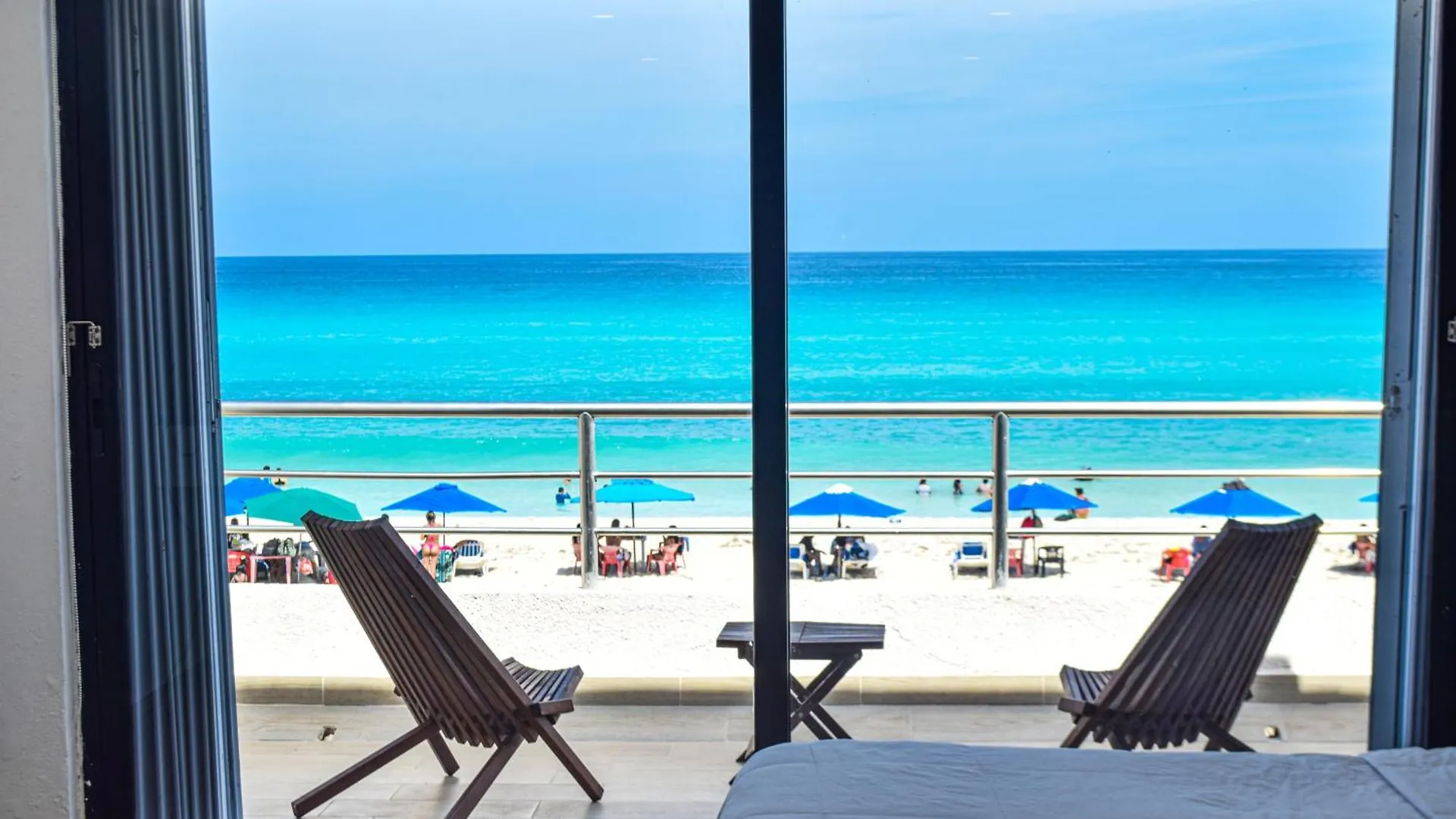 Beachfront Apartment Marlin Villa 107 Канкун