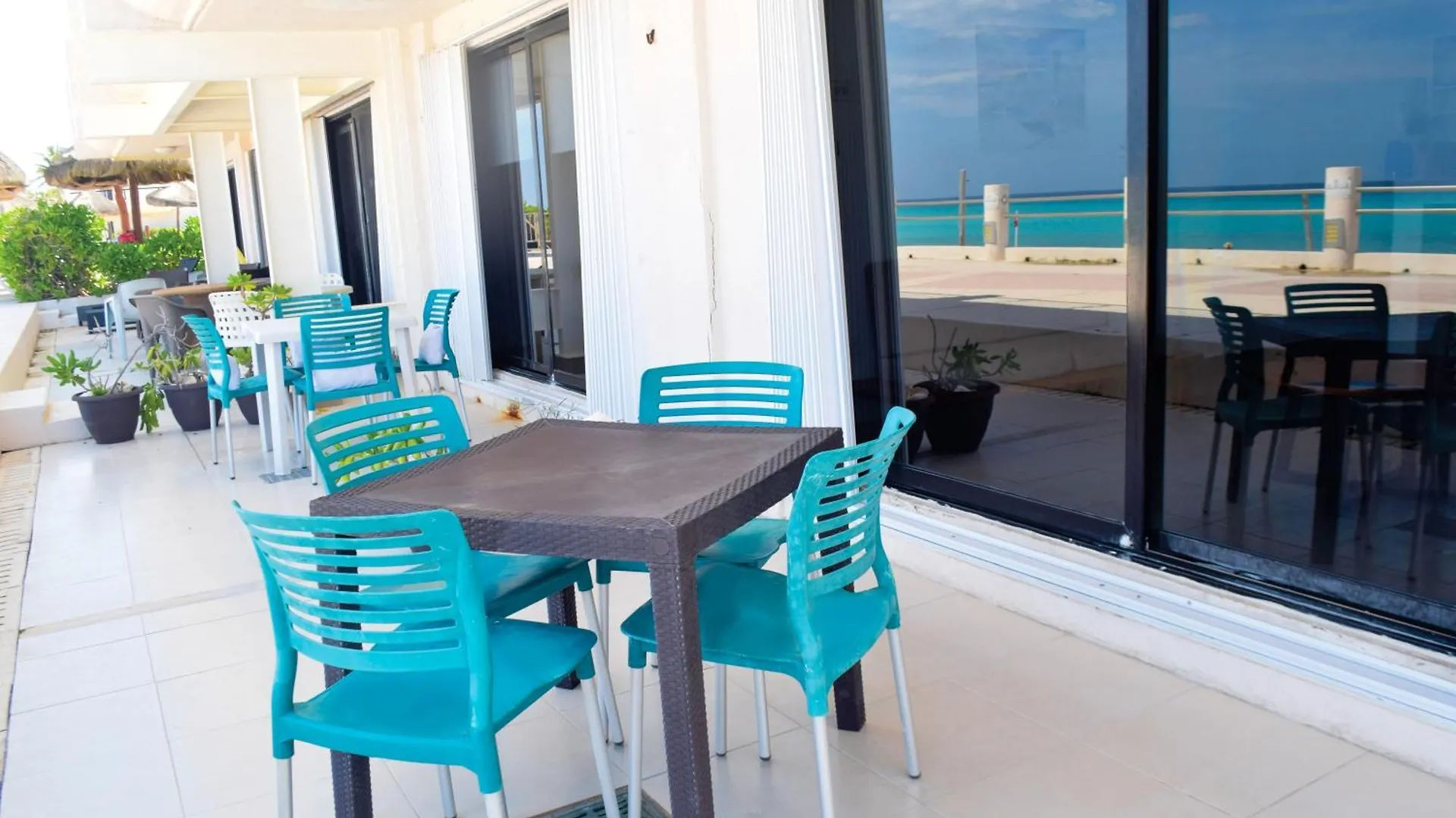 Beachfront Apartment Marlin Villa 107 Канкун 0*,