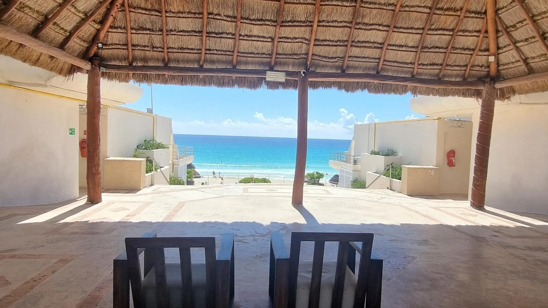 Beachfront Apartment Marlin Villa 107 Cancun